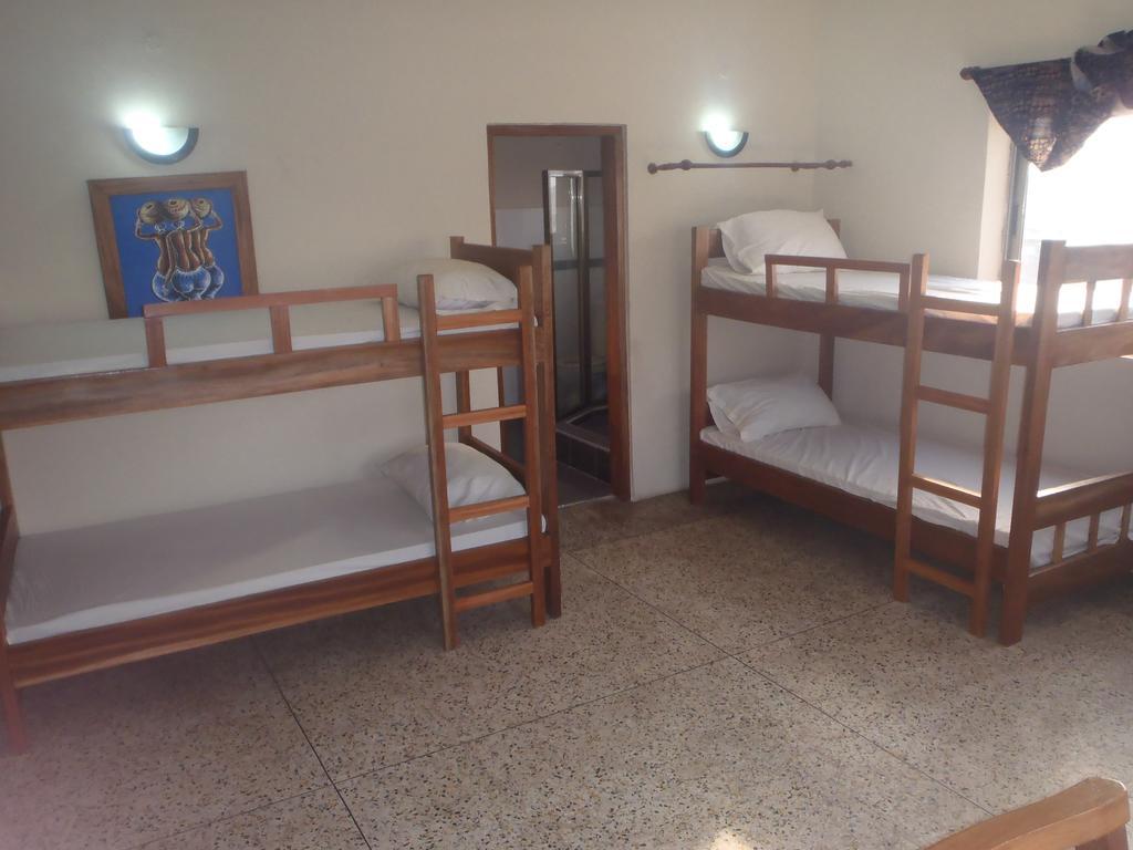 The Sleepy Hippo Hotel Accra Exterior photo